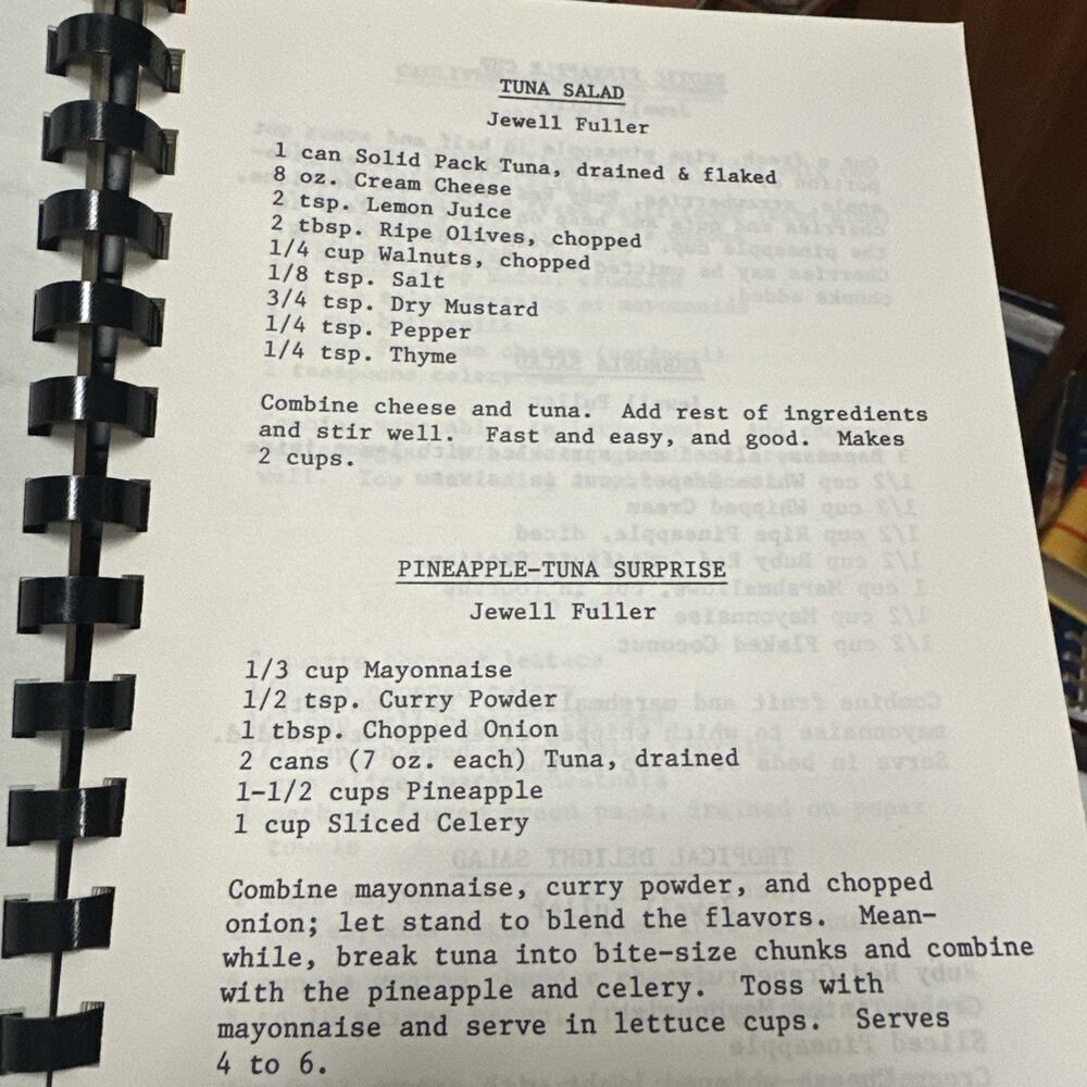 1988 Paintable Edibles Art League of Baytown Texas - Create a Cookbook - Picture 7 of 7